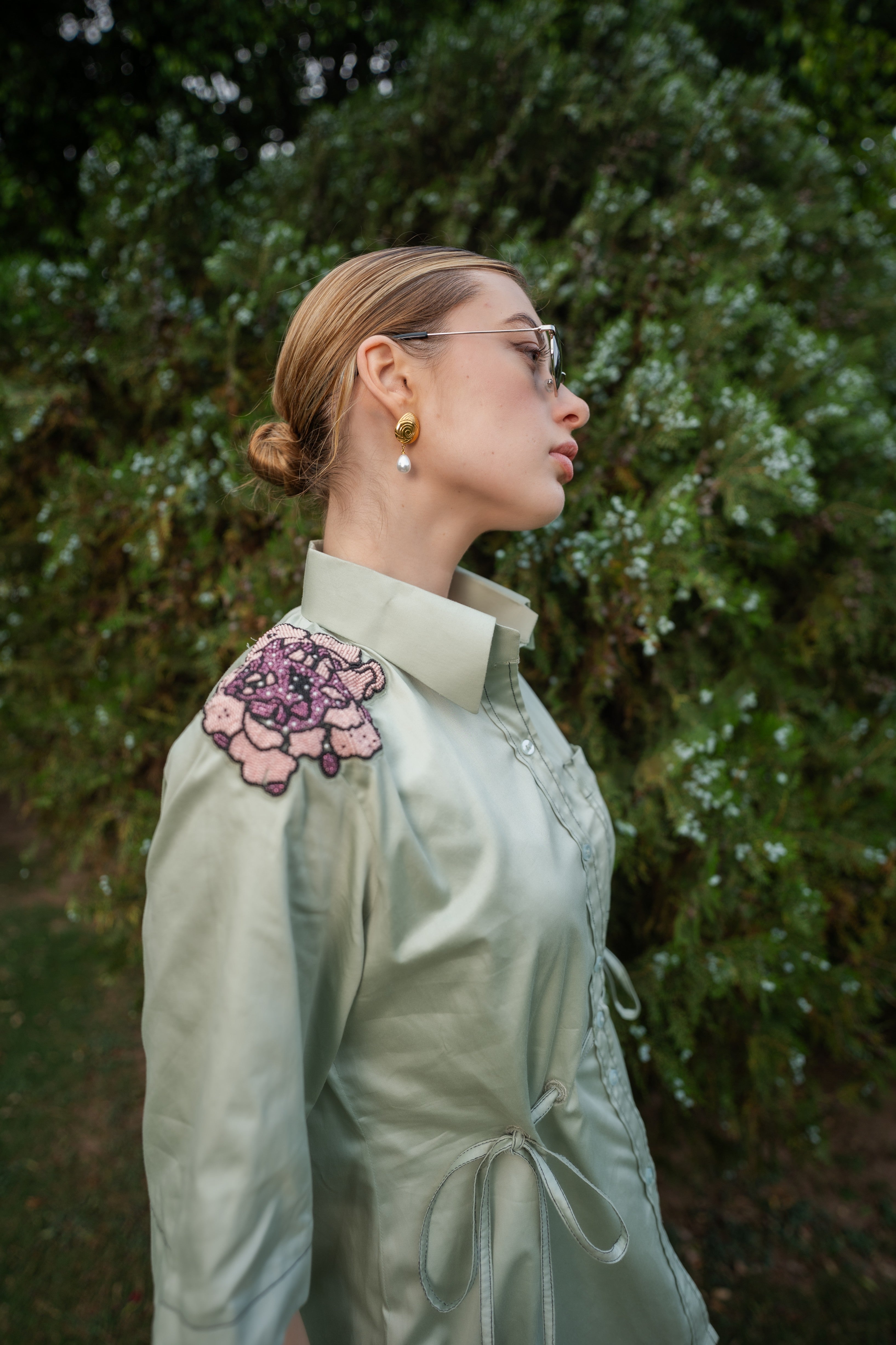 Artisan Embroidery glaze shirt
