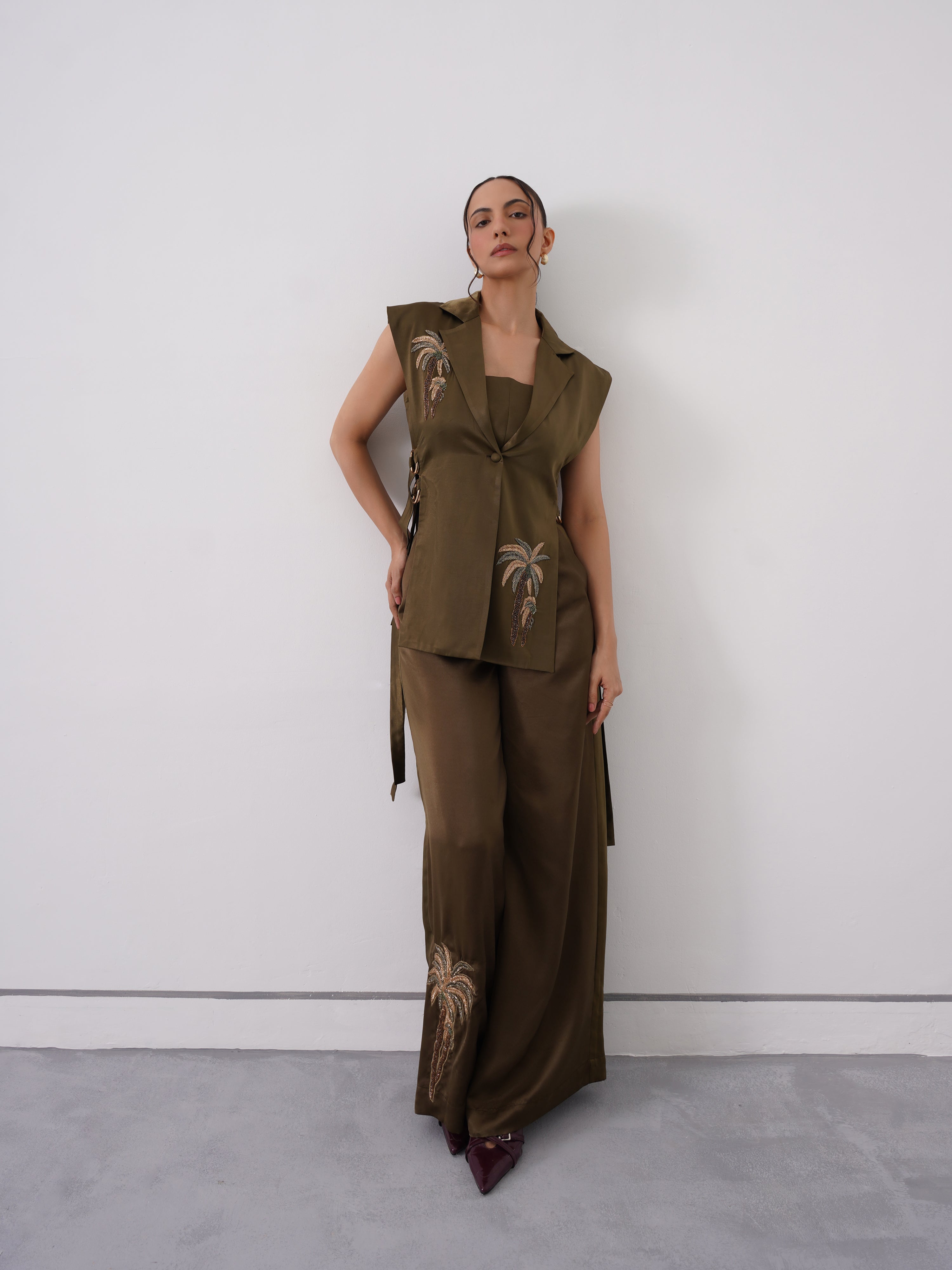 EXPEDITION SUIT